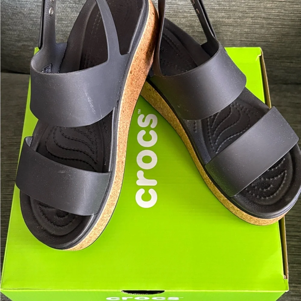 CROCS Women's Black Cork Low Wedge Sandals - Picture 4 of 6
